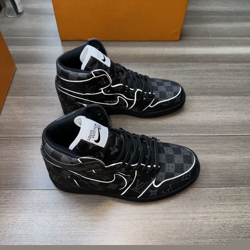 l**is V*t*n sneakers